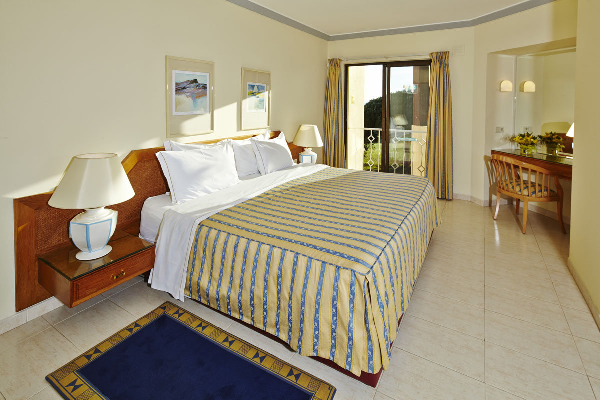 TBD FOUR SEASONS VILAMOURA-guestroom-One Bedroom Apartment.jpg