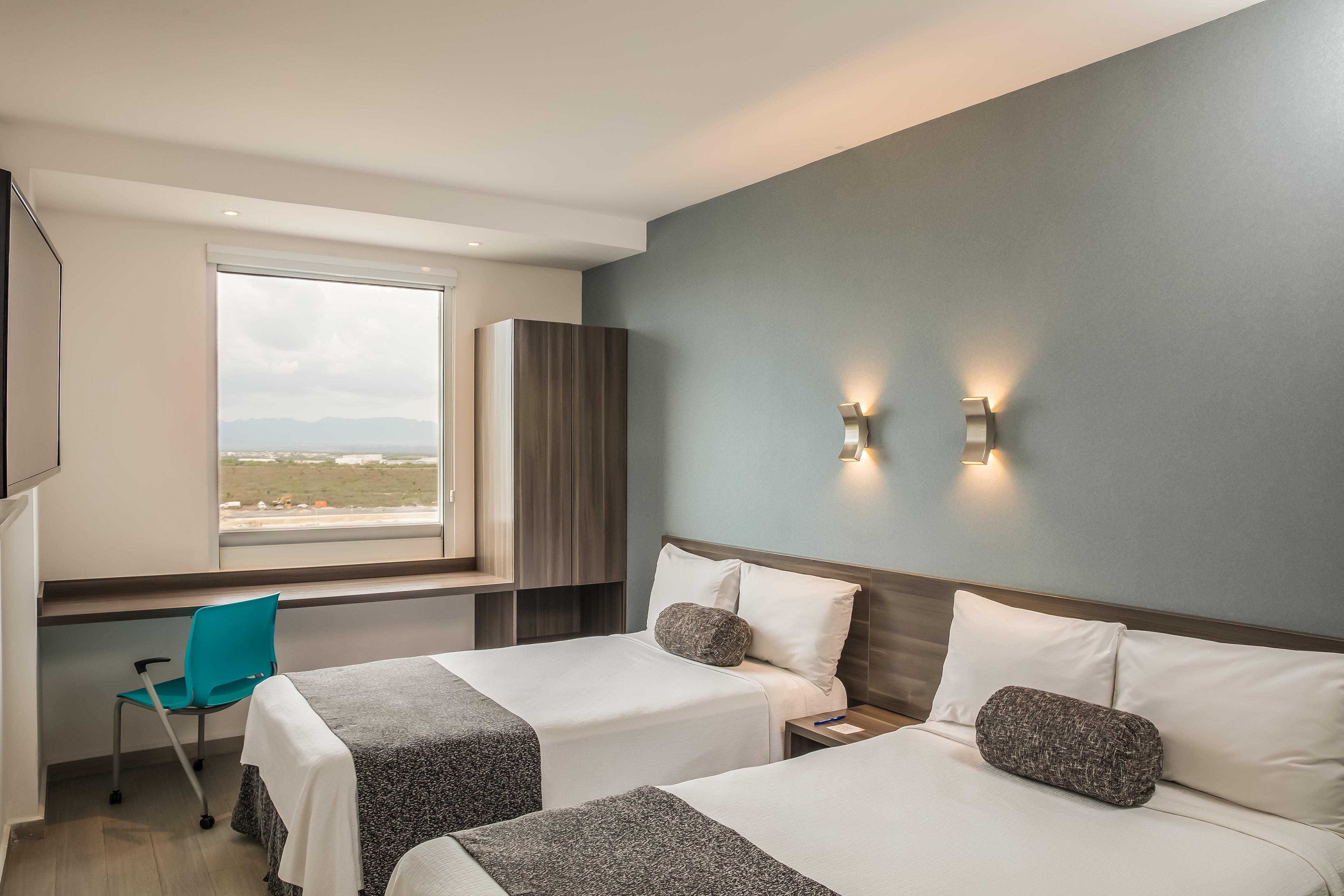 One Monterrey Aeropuerto-guestroom-Superior Twin.jpg