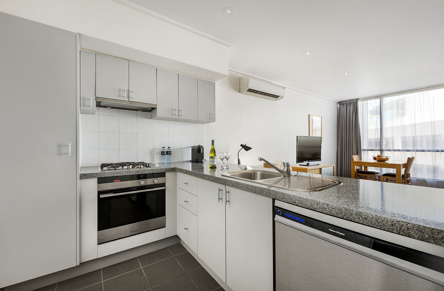 QUEST SOUTHBANK-guestroom-1BR Exec Kitchen.jpg
