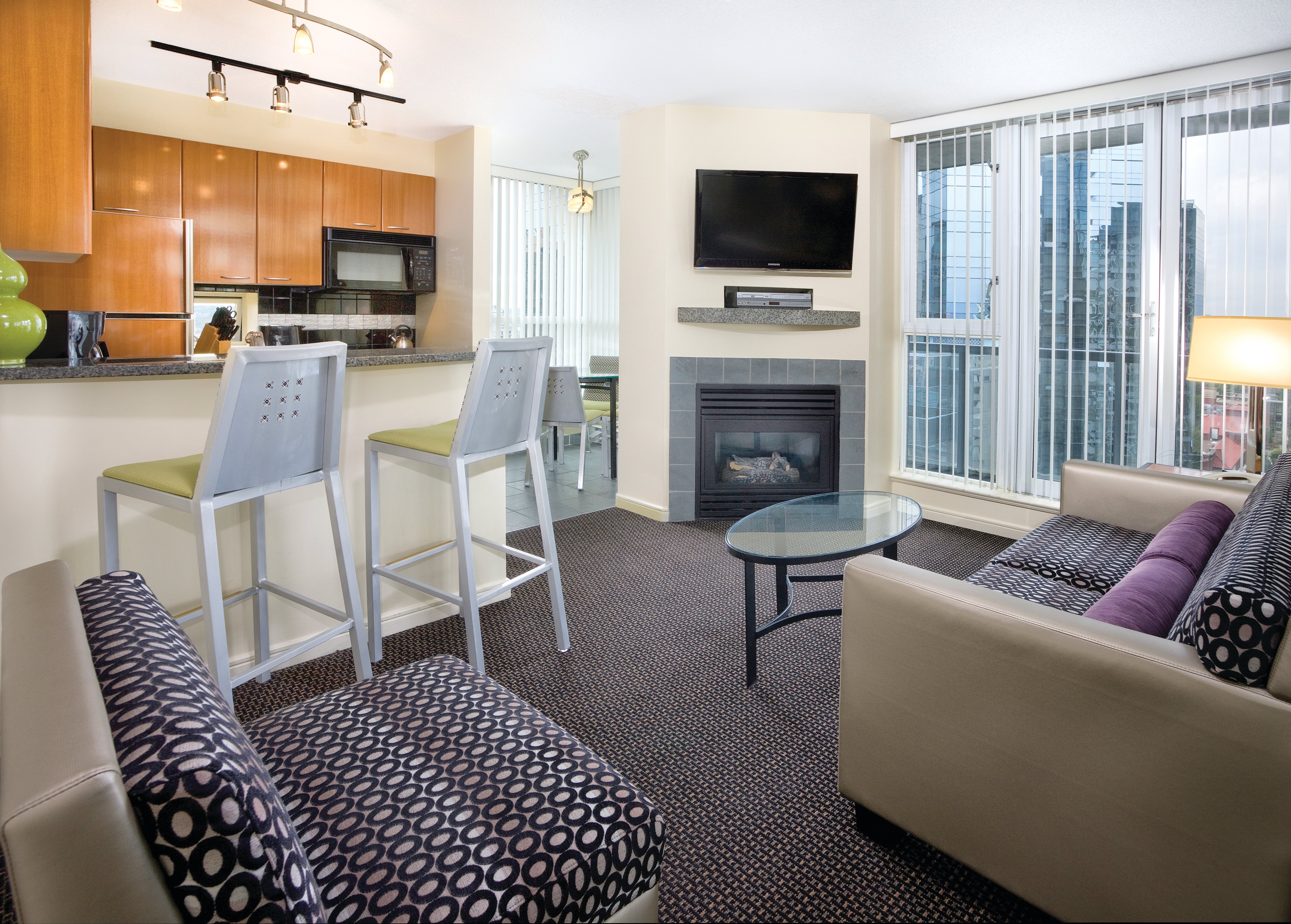 WORLDMARK VANCOUVER THE CANADIAN-guestroom-Canadian Typ Suite.jpg
