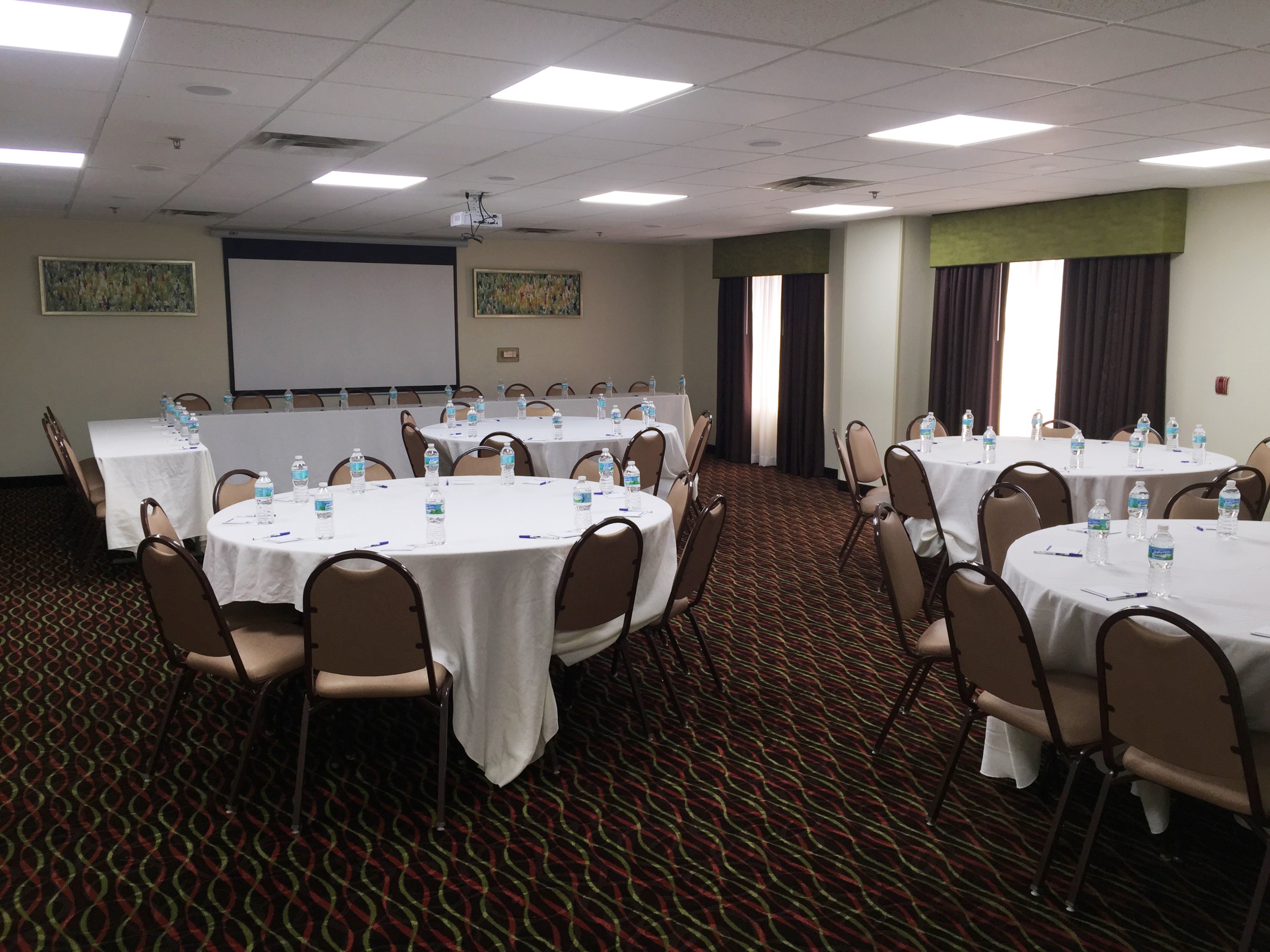 Meeting room seats up to 60 with Podium, Full A/V and HDMI