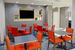  - Holiday Inn Express & Suites Desert Ridge Phoenix