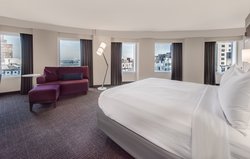  - Crowne Plaza Hotel Playhouse Square Cleveland - I-90, Exit 172A & 173A
