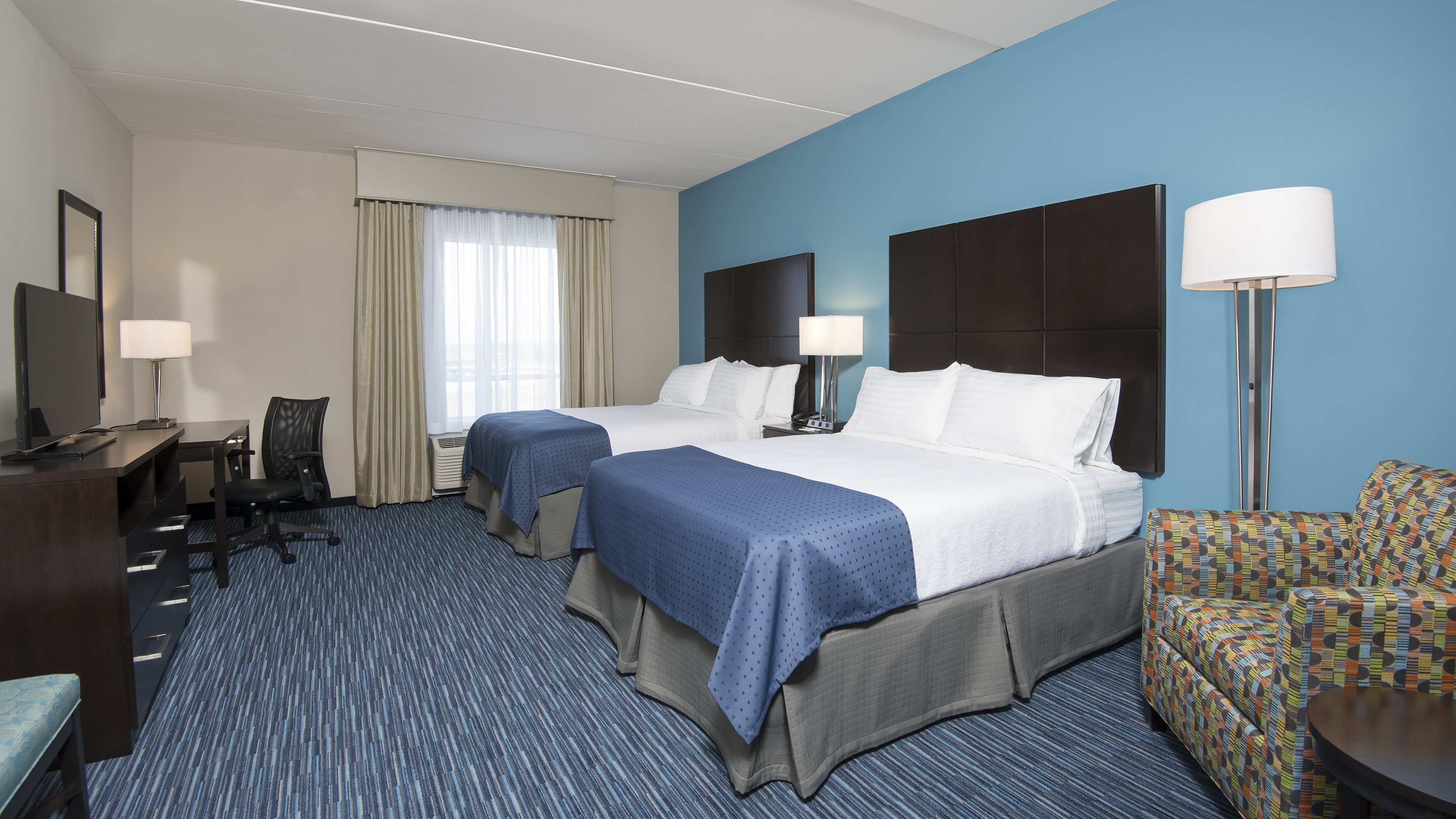 Double Queen Guestroom, perfect for families traveling.
