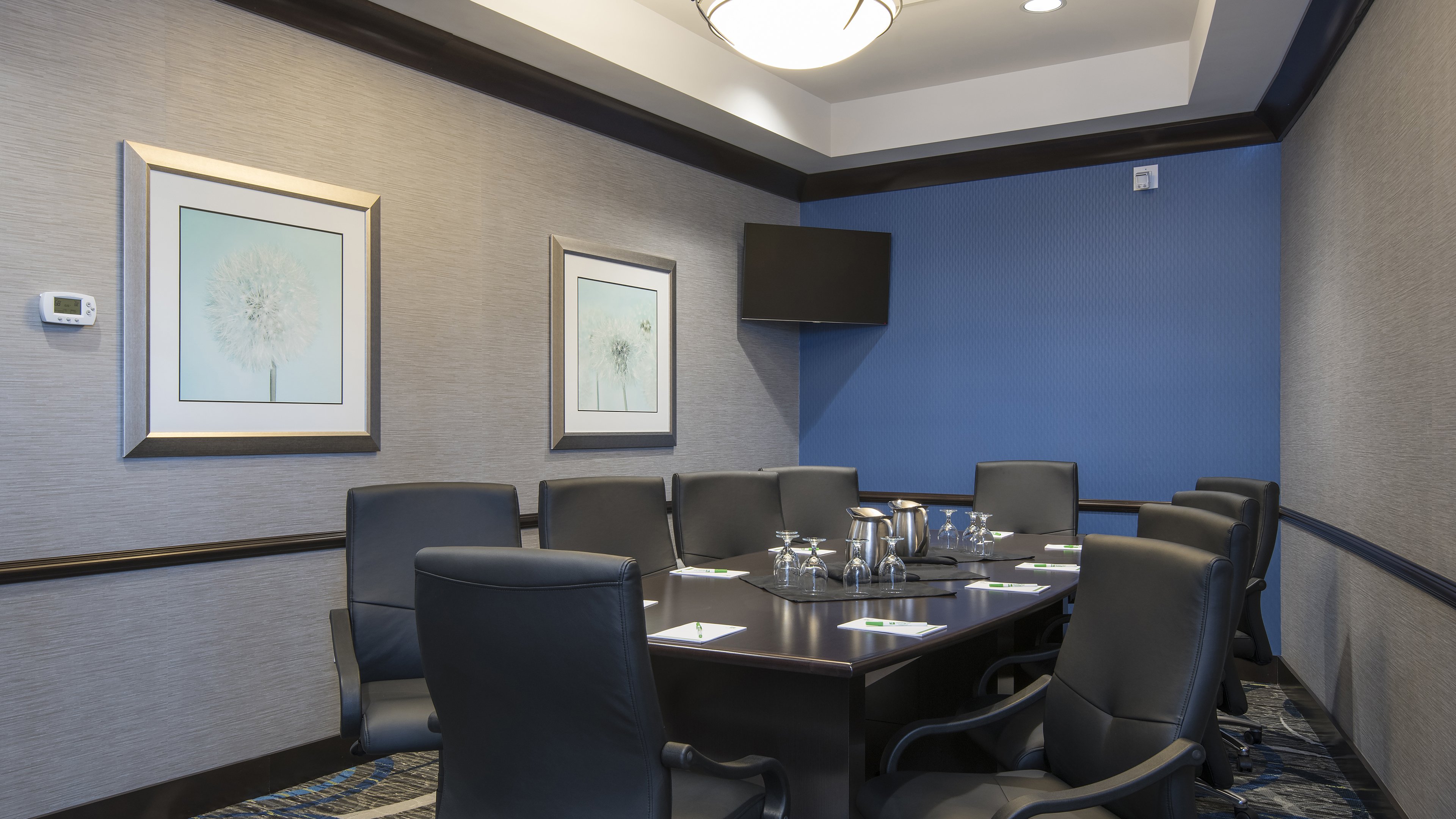 Book your next meeting with us and we will ensure it is a success.