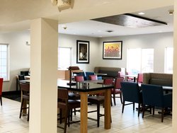  - Holiday Inn Express & Suites Hamilton - I-74, Exit 1