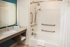 Holiday Inn Express Hotel & Suites West Litchfield, IL - See Discounts