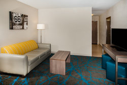  - Holiday Inn Express & Suites West Litchfield