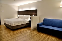  - Holiday Inn Express & Suites Gatineau