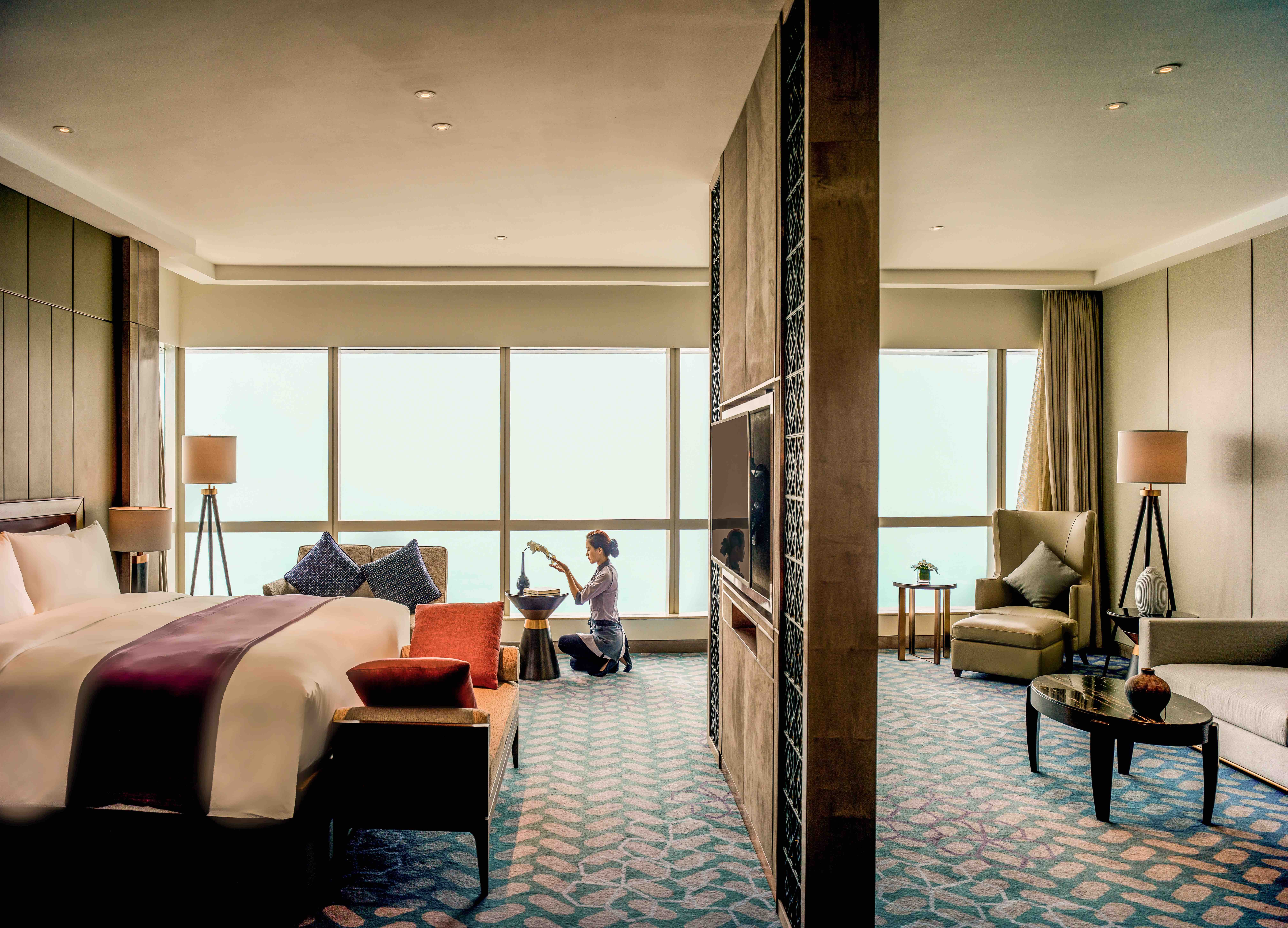 INTERCONTINENTAL LANDMARK 72 BY IHG-guestroom-Presidential Suite's Master Bedroom.jpg