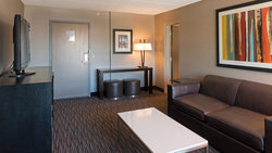  - Holiday Inn RiverCentre Downtown St Paul - I-94, Exit 241A