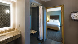  - Holiday Inn RiverCentre Downtown St Paul - I-94, Exit 241A