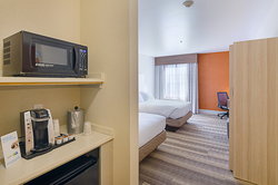  - Holiday Inn Express Lexington - I-64, Exit 55