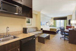  - Holiday Inn Express & Suites Tampa - I-75, Exit 270