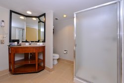  - Holiday Inn Express Crestwood