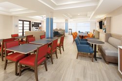  - Holiday Inn Express & Suites Lake Zurich