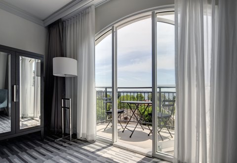 INTERCONTINENTAL DOUBLE BAY - Photo 73