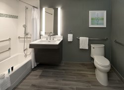  - Crowne Plaza Hotel Ventura Beach