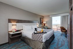  - Crowne Plaza Hotel Ventura Beach