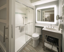  - Crowne Plaza Hotel Ventura Beach