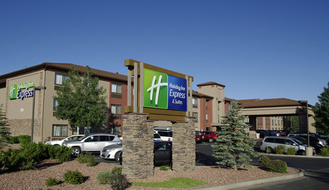 Welcome to Holiday Inn Express & Suites Grand Canyon!