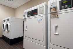  - Holiday Inn Express Vernon - I-84, Exit 64