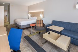  - Holiday Inn Express Cedar Rapids