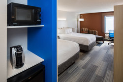  - Holiday Inn Express Cedar Rapids