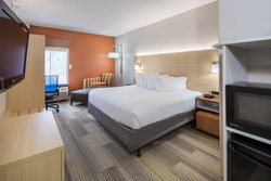  - Holiday Inn Express Cedar Rapids
