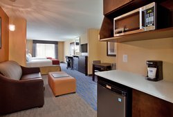  - Holiday Inn Express & Suites St Louis Airport - I-70, Exit 236 & 237