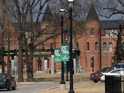  - Holiday Inn Express & Suites Tahlequah