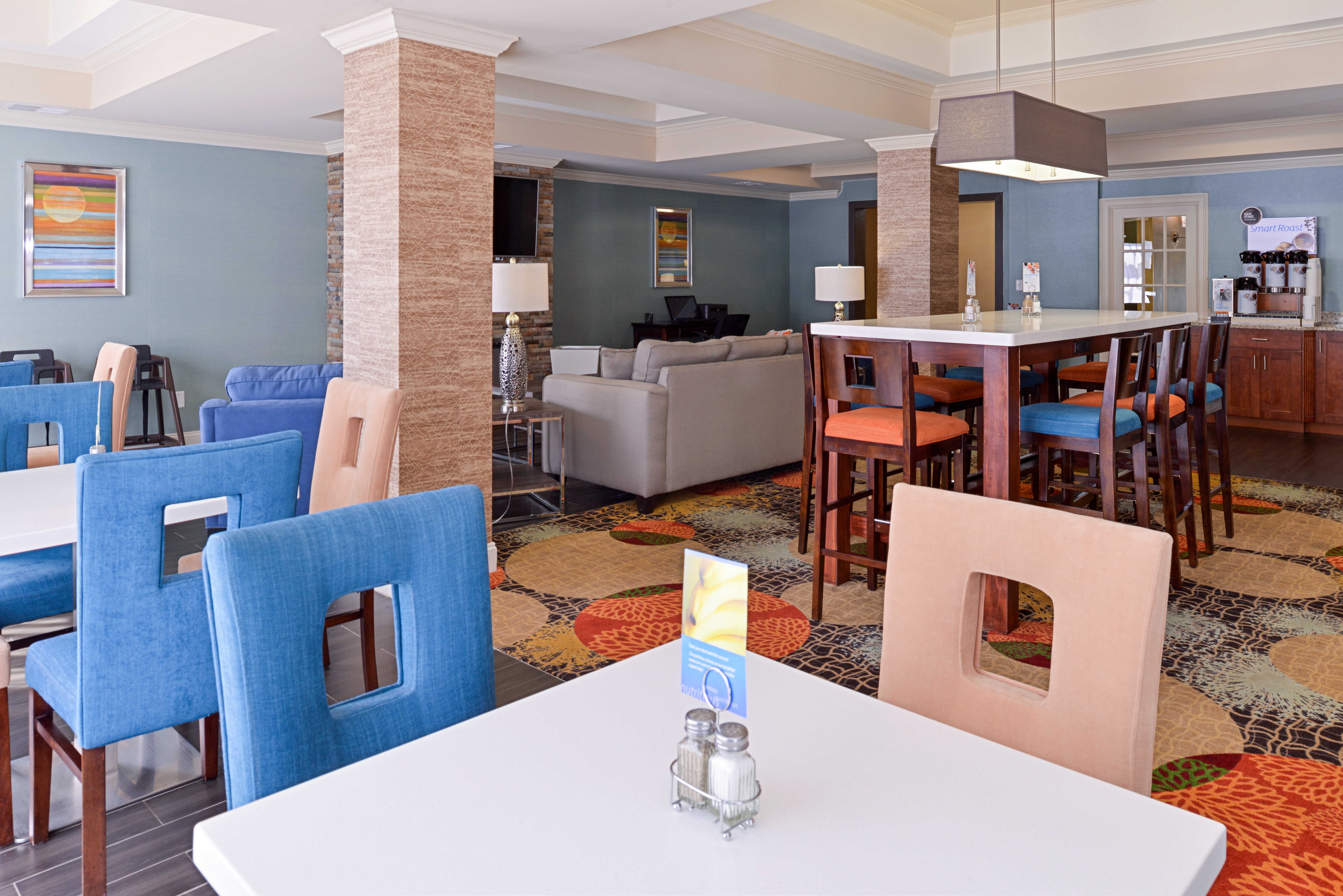Holiday Inn Express & Suites Breakfast Area