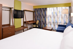  - Holiday Inn Express & Suites Springfield - I-55 & I-72, Exit 94