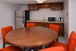  - Holiday Inn Express & Suites Springfield - I-55 & I-72, Exit 94