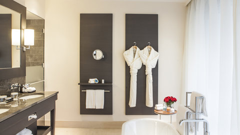 ALPENGOLD HOTEL - Photo 53