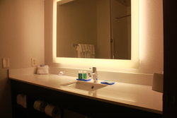  - Holiday Inn Express Corydon - I-64, Exit 105