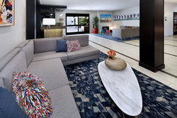  - Holiday Inn Anaheim - I-5, Exit 110