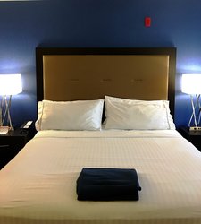  - Holiday Inn Express North Colton - I-215, Exit 37