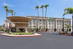  - Holiday Inn Express North Colton - I-215, Exit 37