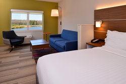  - Holiday Inn Express & Suites Salem