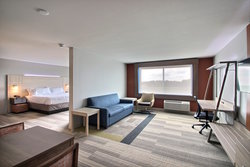  - Holiday Inn Express & Suites Fond du Lac