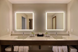  - Holiday Inn Express & Suites Fond du Lac