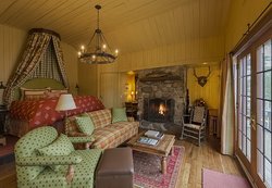  - Point Hotel Saranac Lake