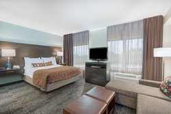  - Staybridge Suites Newark - I-95, Exit 3