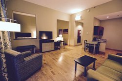  - Holiday Inn Express Downtown Cleveland - I-90, Exit 172A & 173A