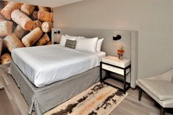  - Hotel Indigo Napa Valley