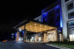  - Holiday Inn Express & Suites Northeast University Charlotte - I-85, Exit 43