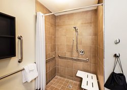  - Candlewood Suites Lenexa - I-35, Exit 224