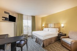  - Candlewood Suites Lenexa - I-35, Exit 224