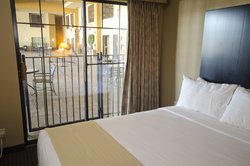  - Holiday Inn & Suites Lake Elmo - I-94, Exit 250